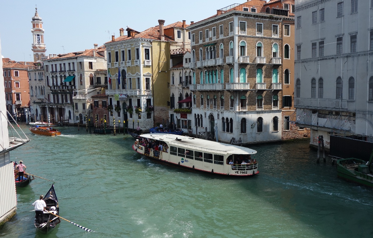 Vaporetto - "autobuzul" oficial al Venetiei