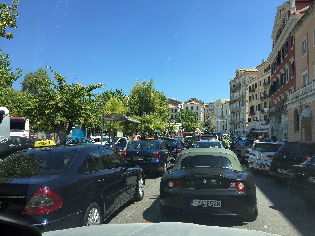 In cautarea unei parcari in Corfu Town